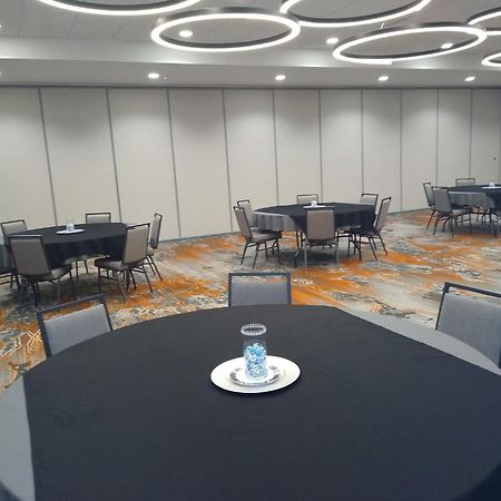 Holiday Inn - Kansas City - Northeast By Ihg מראה חיצוני תמונה