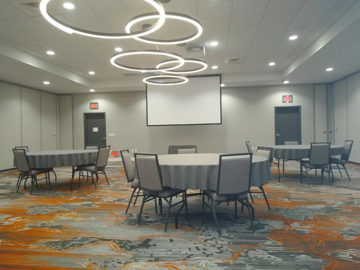 Holiday Inn - Kansas City - Northeast By Ihg מראה חיצוני תמונה