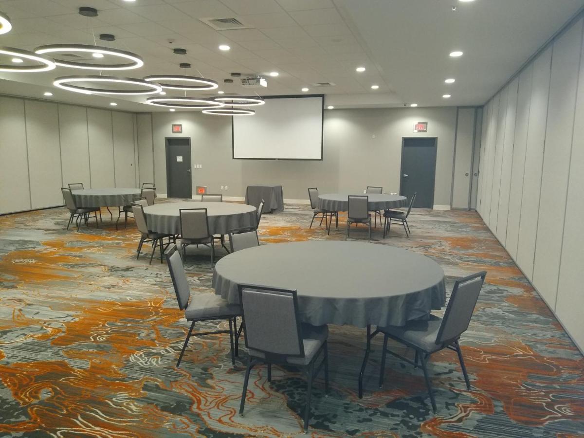 Holiday Inn - Kansas City - Northeast By Ihg מראה חיצוני תמונה